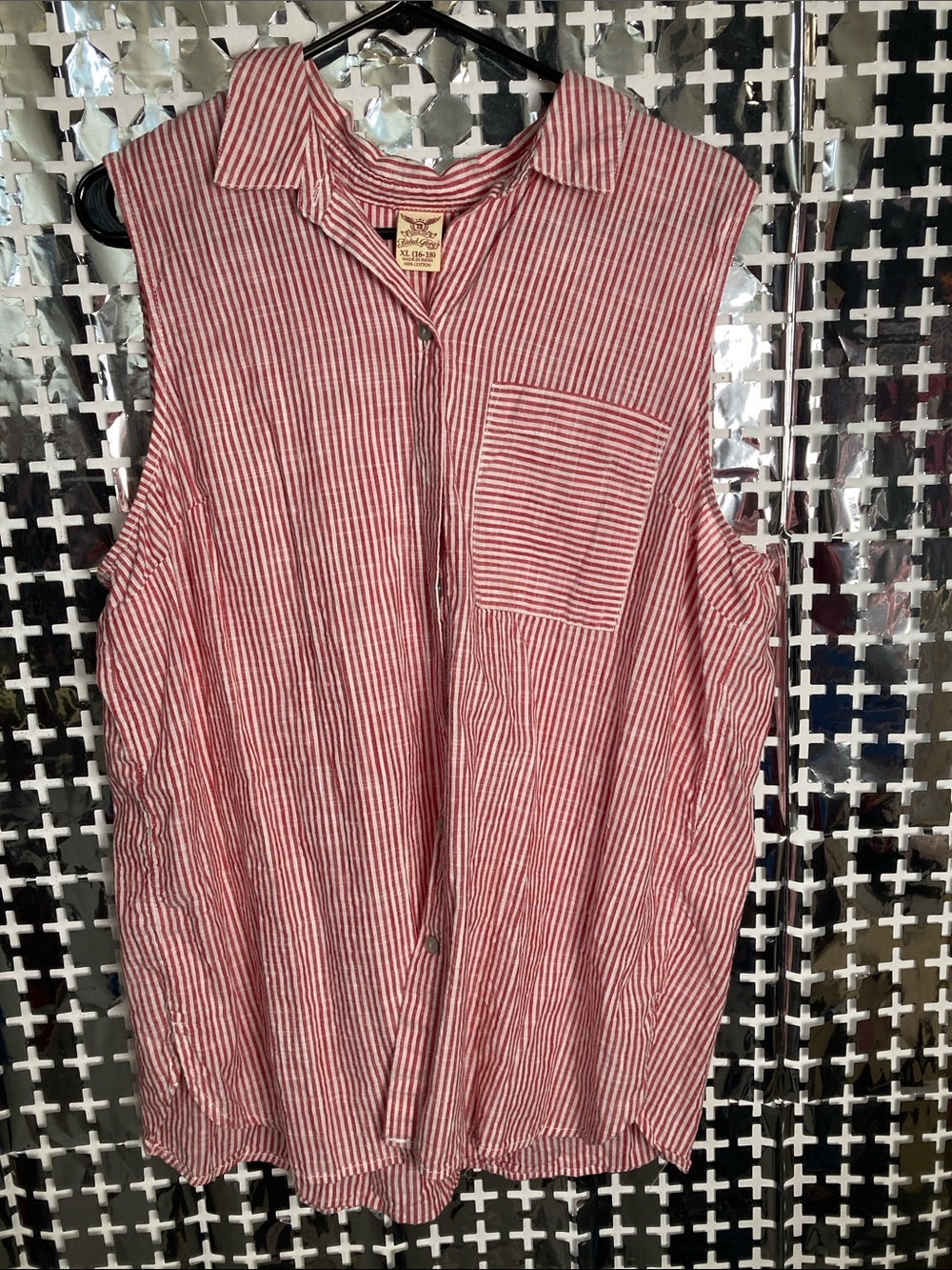 Sleeveless Red & White Striped Button-Front Women's Top - Casual Collared Tank